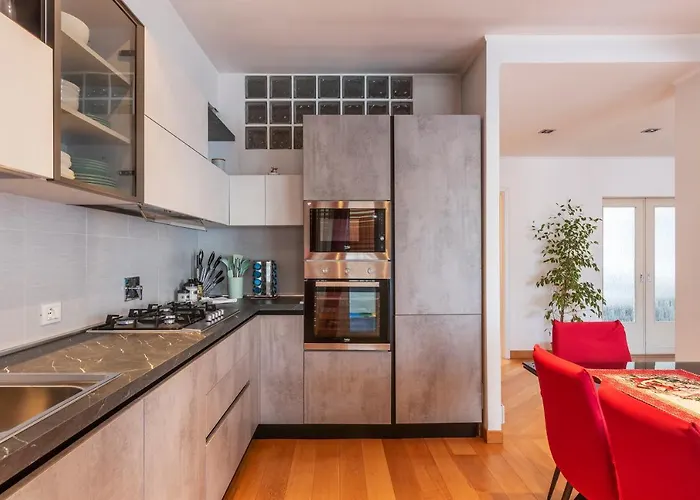 Bright Flat Near Vatican Apartament